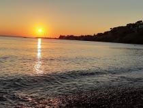 Ηλιοβασίλεμα από την παραλία του Μολύβου